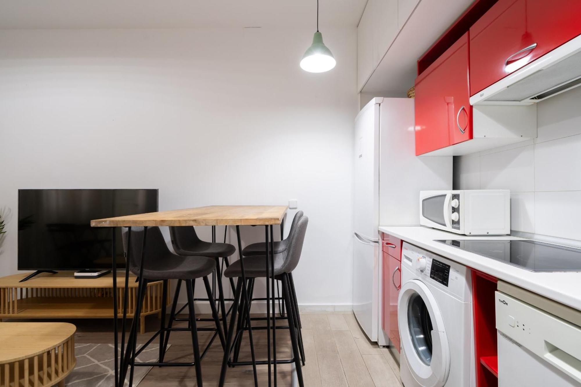 Apartamento En Chueca Para 4 Personas Alquiler Temporal Madrid Eksteriør bilde